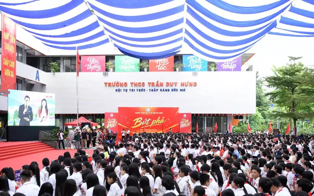 Từ 15/11, ban đại diện cha mẹ học sinh không được thu, quản lý tiền hỗ trợ