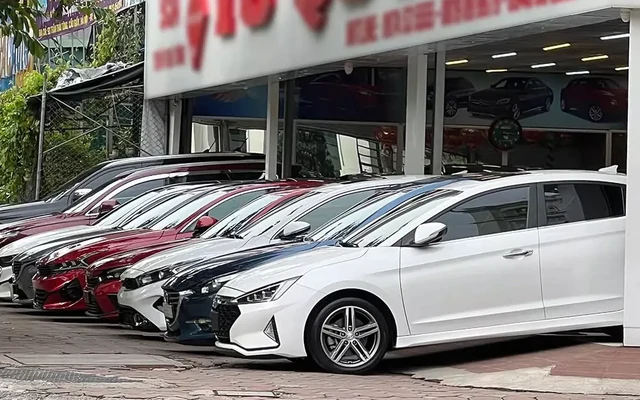 Giả danh chủ xe, lừa chiếm 300 triệu đồng tiền cọc mua ô tô qua mạng
