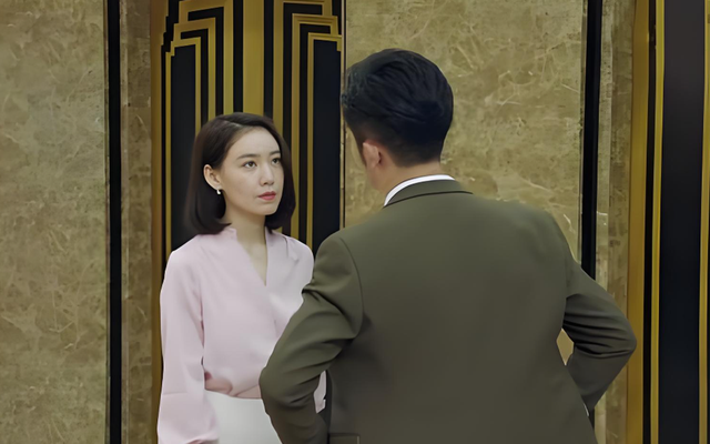 Họp lớp sau nhiều năm, tôi chết lặng gặp lại người yêu cũ, nhưng sốc hơn khi biết người mà anh đi cùng và hậu quả người đó gây ra