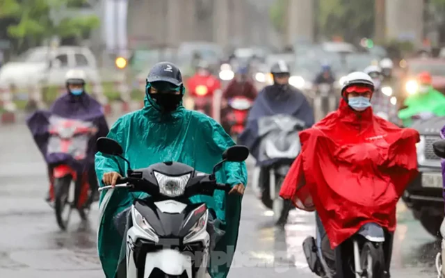 Từ chiều tối nay, gió mùa đông bắc về, miền Bắc chuyển mưa dông