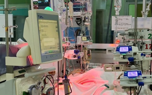 Hai người trẻ nguy kịch vì sốt xuất huyết, chi phí điều trị tiền tỷ