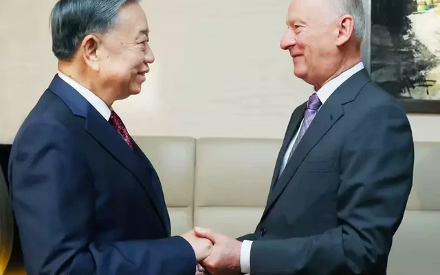 Tổng Bí thư, Chủ tịch nước đề xuất hợp tác đóng tàu và nghiên cứu biển với Nga