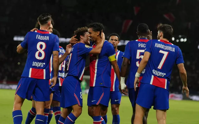 HLV Enrique: PSG phải rời 'vùng an toàn' nếu muốn lập hat-trick vô địch Champions League