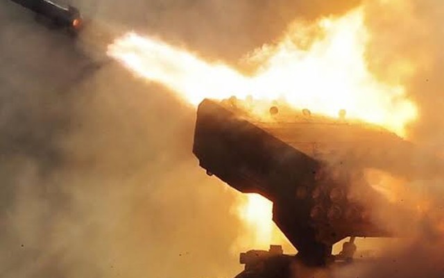 Tàu chở vũ khí bốc cháy! Nga đánh hiệp đồng Kiev bằng tên lửa chính xác cao - Kremlin tuyên bố "chiến thắng đã rất gần"