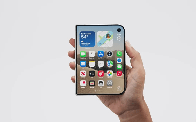 iPhone màn hình gập ra mắt với tên gọi iPhone Duo: Giá 51 triệu, màn hình 7,6 inch, "đẹp không có chỗ chê"