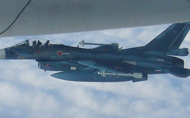 Ảnh: F-15J, F-2A “hộ tống” Tu-214R của Nga ra khỏi quần đảo Nhật Bản