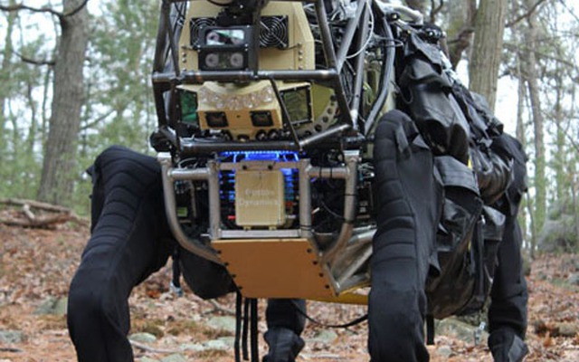 Quân đội Mỹ thử nghiệm thành công robot chó phiên bản mới