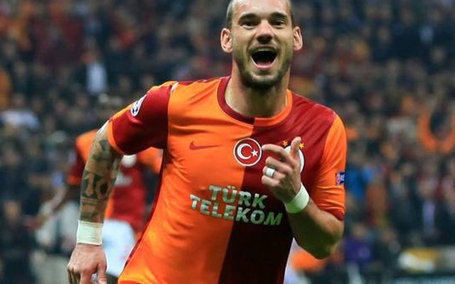 TIN VẮN SÁNG 4/12: Quỷ đỏ "chặt 2 tay" để đổi lấy Sneijder