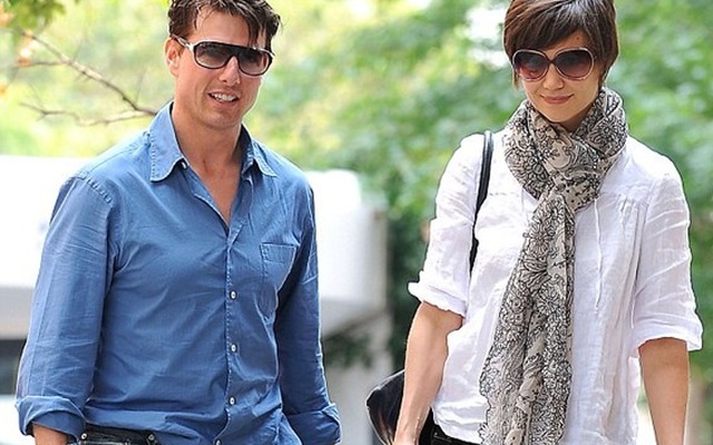 Tom Cruise muốn quay lại với Katie Holmes