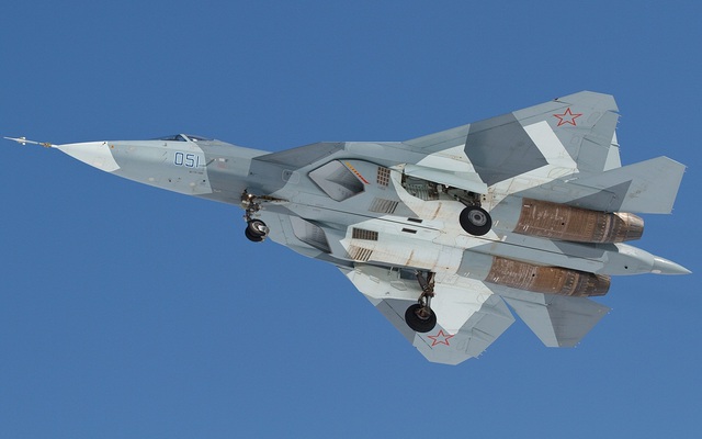 Không quân Nga nhận siêu tiêm kích PAK FA vào năm 2015