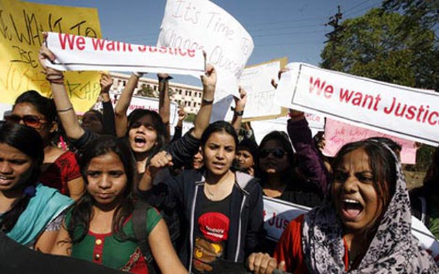 Ấn Độ: Thêm một bị cáo vụ hiếp tập thể dưới 18 tuổi?