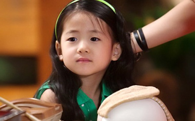 5 nhóc tỳ "vô giá" của showbiz Hàn