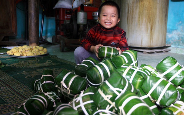 Làng bánh chưng Tranh Khúc hối hả vào vụ Tết