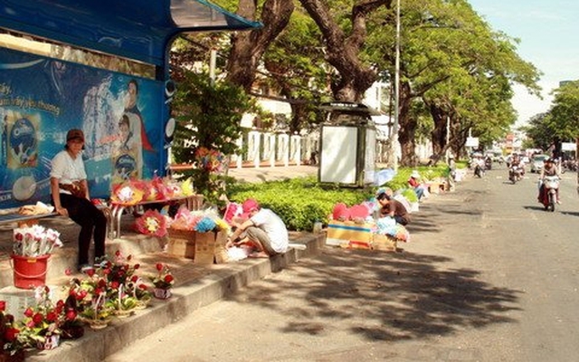 Người Sài Gòn mải ăn Tết, quên lễ tình nhân