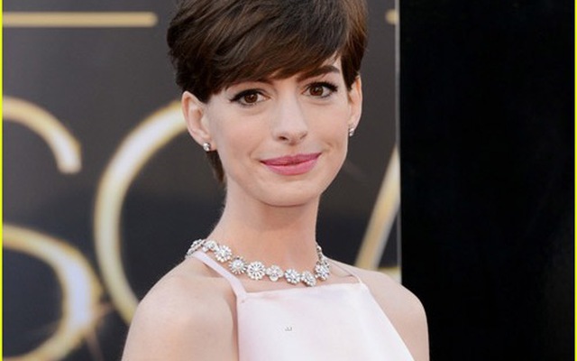 Anne Hathaway vướng Lời nguyền Oscar?