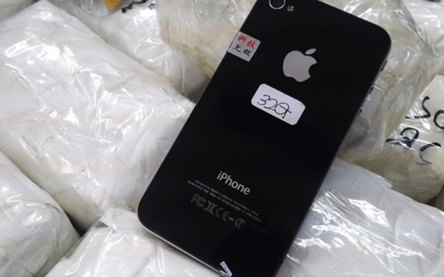 500 chiếc iPhone lậu theo xe khách tuồn về Hà Nội