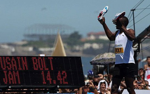 "Tia chớp" Usain Bolt suýt phá kỷ lục 150m