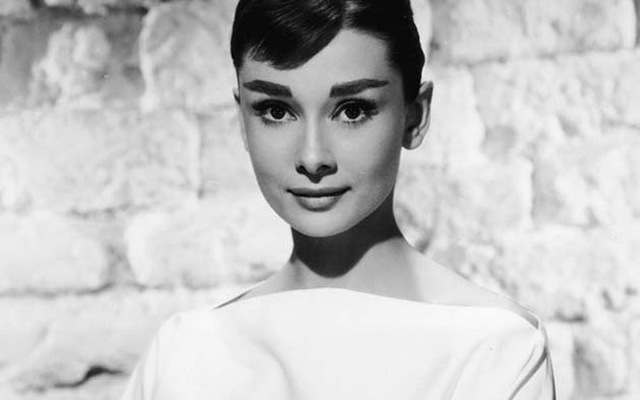 Audrey Hepburn: "Tại sao mọi người lại nghĩ tôi đẹp?"