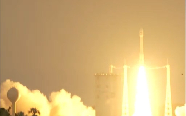 Vệ tinh VNREDSat-1 của Việt Nam đã được phóng thành công