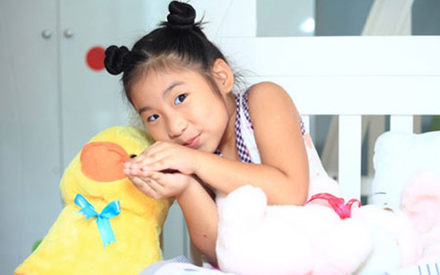 Cô bé lai Hàn Quốc gây sốt ở Đồ Rê Mí 2013