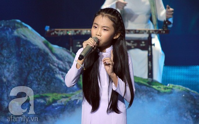 The Voice Kids: Phương Mỹ Chi bệnh nặng vẫn khiến khán giả "nổi da gà"