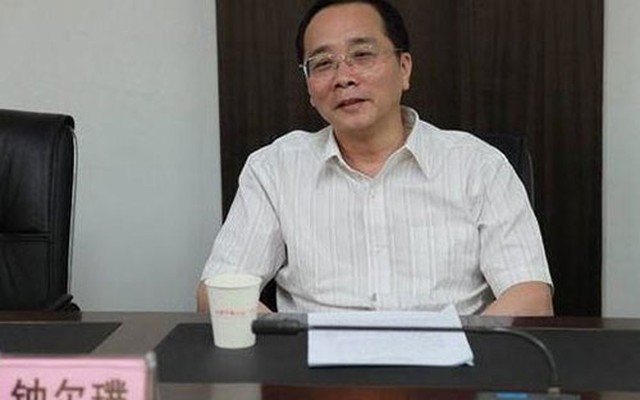 Trung Quốc “đóng băng” nhân sự trước phiên xử Bạc Hy Lai