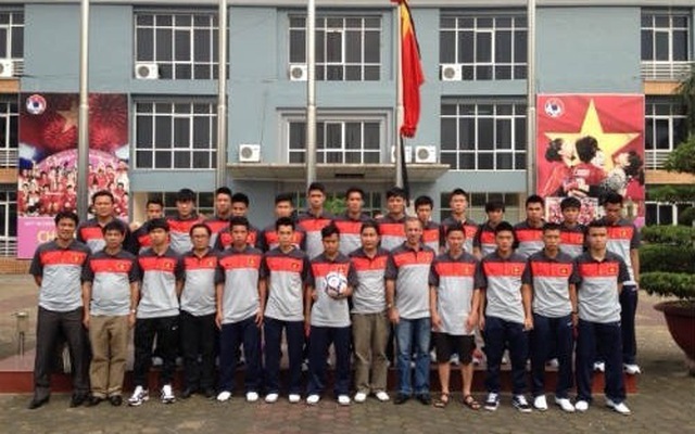 U19 Việt Nam vinh dự nhận huy hiệu Đại tướng Võ Nguyên Giáp