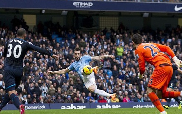 Đại thắng 6-0, Man City “mổ” Gà ngay tại Etihad