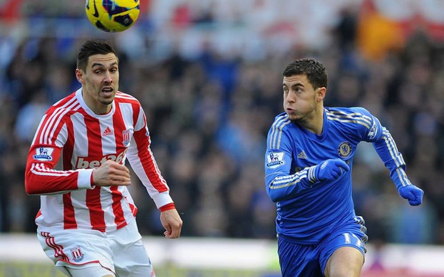 Stoke vs Chelsea: Cái khó ló cái hay