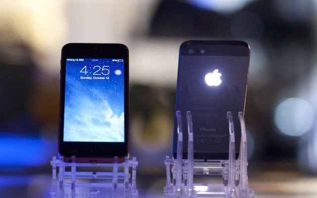 Độc đáo iPhone 5 có logo quả táo phát sáng ở Việt Nam