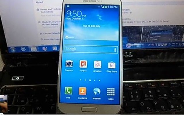 Cửa hàng 'tố' khách đòi 30 triệu vụ Galaxy S4 hư màn hình