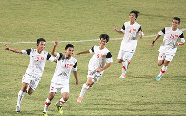 Nhọc nhằn đánh bại Lào, U19 Việt Nam tiến vào chung kết