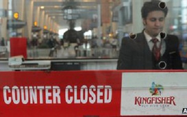 Hãng hàng không Kingfisher Airlines mất giấy phép bay