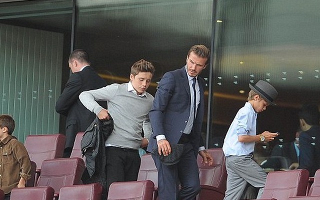 Man United chê con trai Beckham