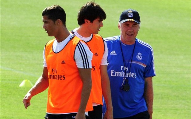 Kaka mất điểm trước HLV Carlo Ancelotti