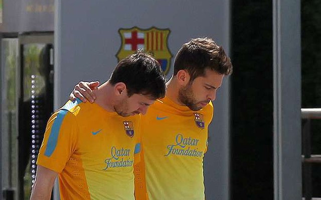 Culé hoang mang trước thông tin chấn thương của Messi