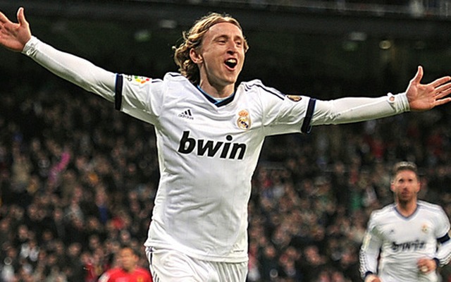 Arsenal nhảy vào cuộc chiến giành Modric với Man United