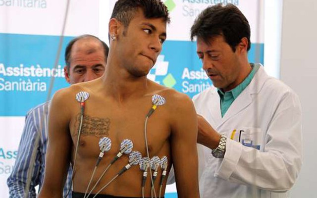 HLV ĐT Brazil tố cáo Barca nói dối vụ Neymar