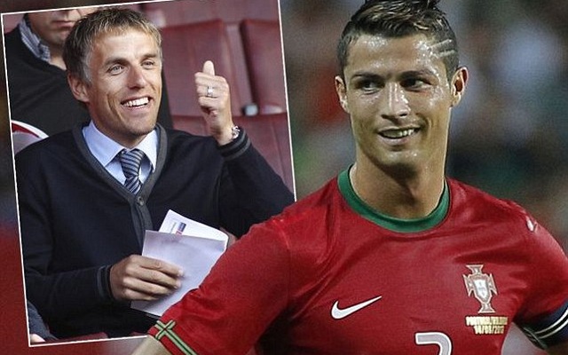 Phil Neville đi xem giò Ronaldo: Ngày về không còn xa!