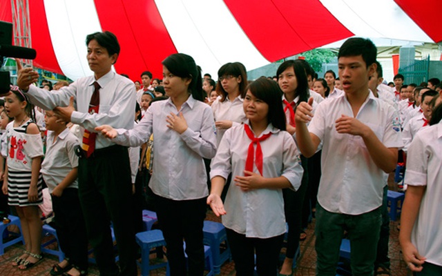 Video: Lễ khai giảng đặc biệt và xúc động nhất ở Hà Nội