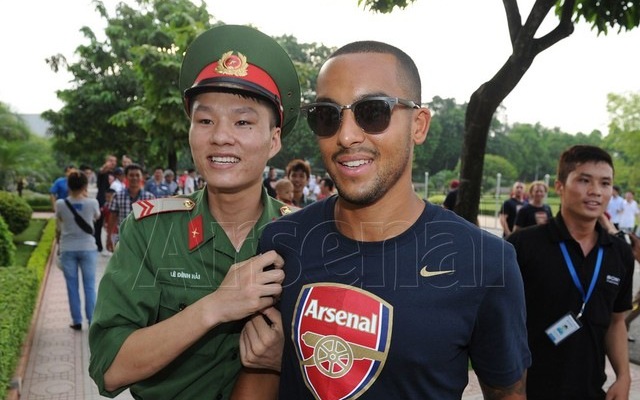 Hình ảnh khiến fan cuồng Arsenal phải ghen tỵ!