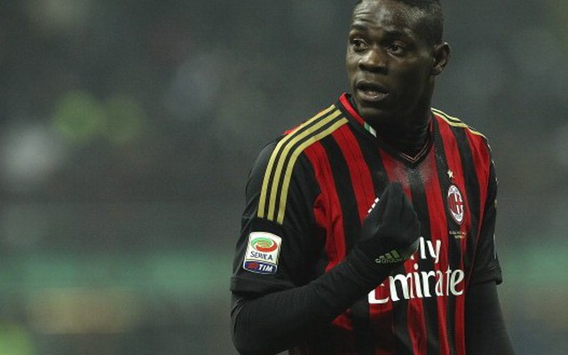 TIN VẮN SÁNG 30/12: Seedorf muốn "đuổi cổ" Balotelli khỏi Milan