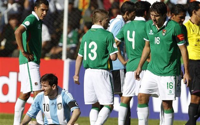 Bolivia 1-1 Argentina: Quá khó cho Messi!