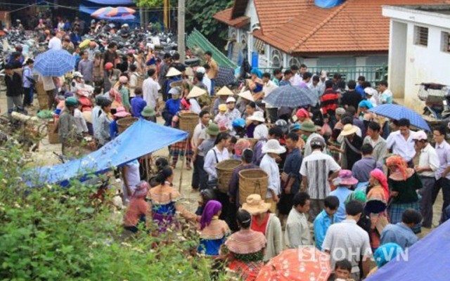 Chợ phiên Bắc Hà rộn ràng những ngày giáp Tết