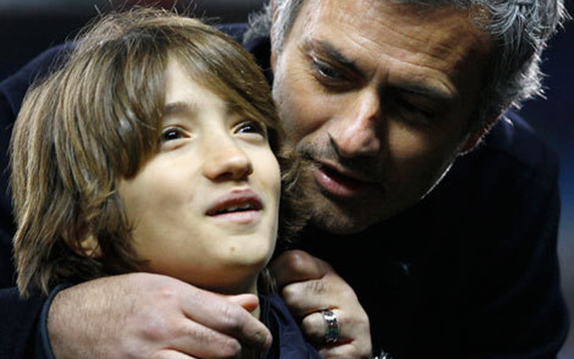 Mourinho cho con trai gia nhập đội bóng kình địch của Chelsea