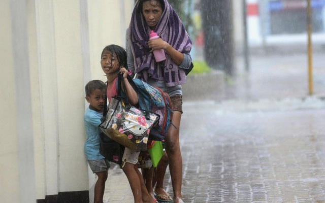 Siêu bão Haiyan suy yếu ở Philippines, mạnh lên khi tiến vào VN