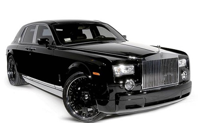 Doanh số bán xe Rolls-Royce tăng cao kỷ lục