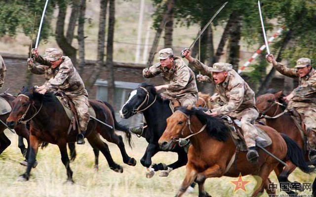 Hình ảnh đội quân kỵ mã duy nhất còn lại của Trung Quốc