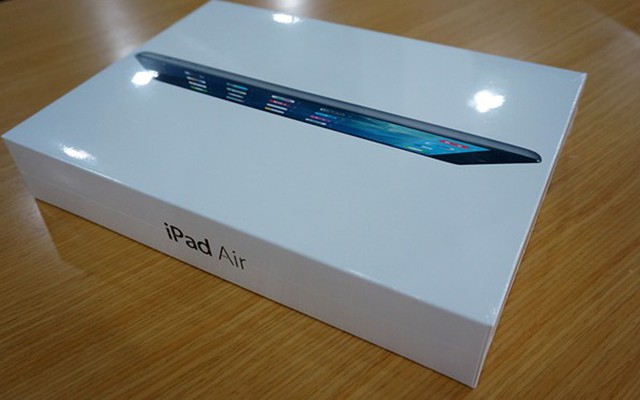 Mở hộp iPad Air chính hãng vừa bán ra tại VN