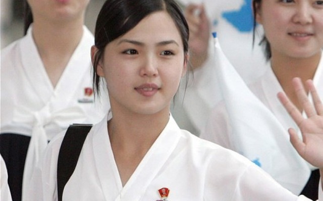 Những bức ảnh hiếm hoi về sắc đẹp của đệ nhất phu nhân Triều Tiên